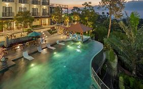 Nava Hotel Tawangmangu